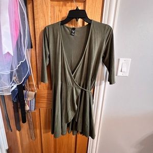 Size-medium but fits small too. Casual mini dress
